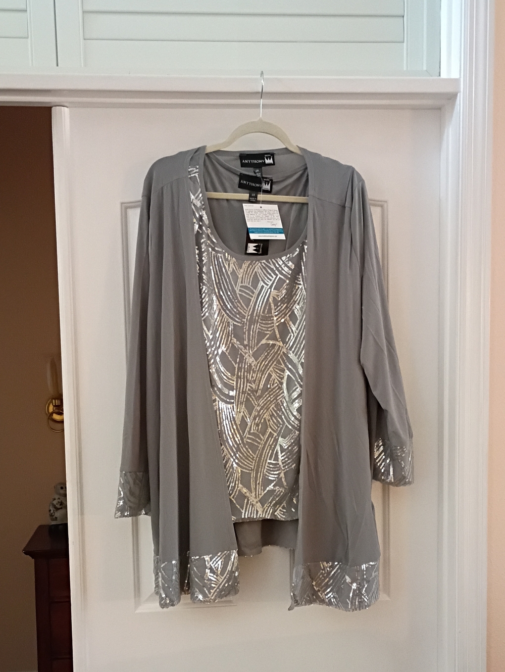 New Antthony Silver Gray Sequin Two-Piece Jacket & Tank
